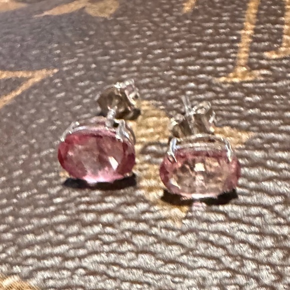 Jewelry - 14k SOLID GOLD GENUINE Pink Sapphire
2.06cts